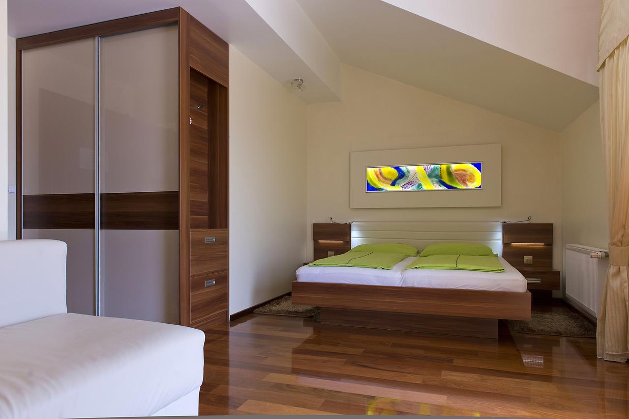 Hotel Pansion Maestral Novi Vinodolski Zewnętrze zdjęcie