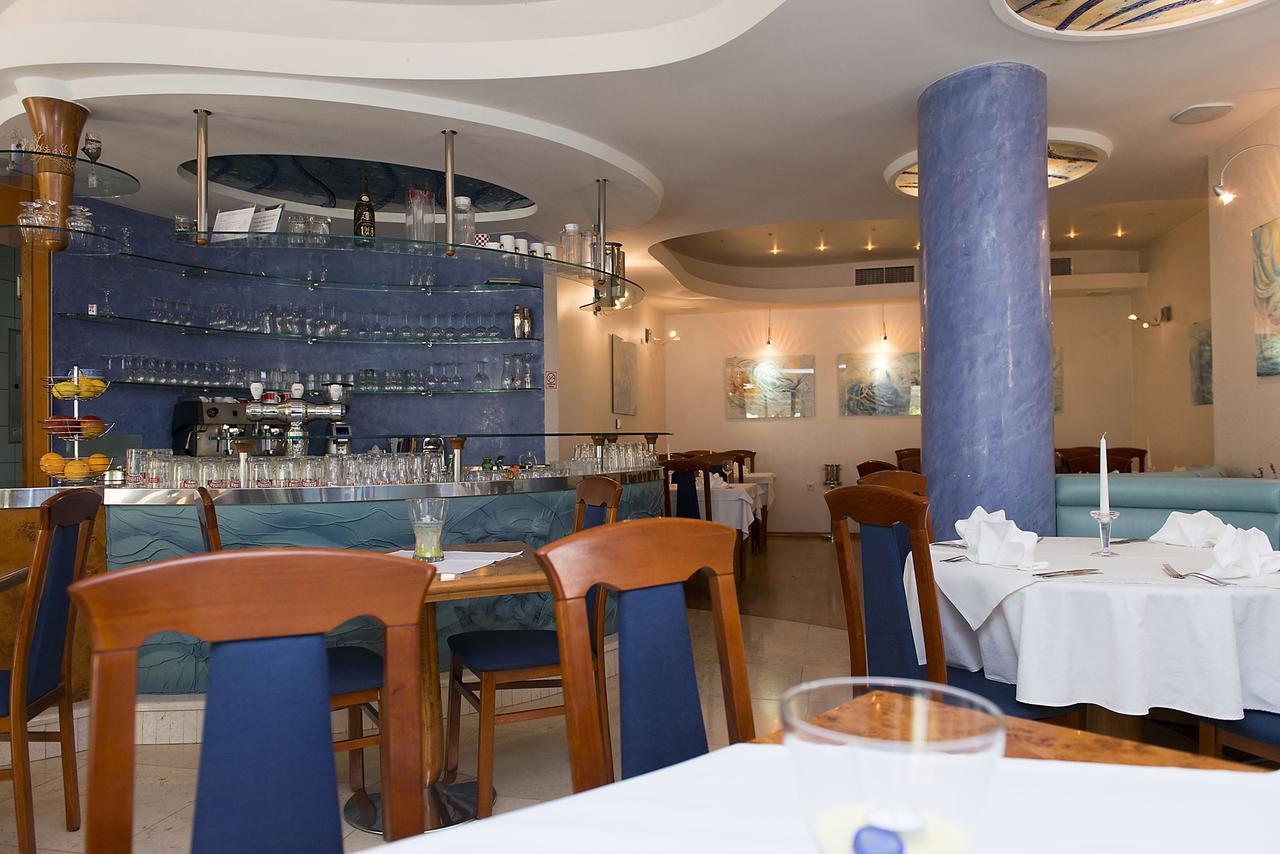Hotel Pansion Maestral Novi Vinodolski Zewnętrze zdjęcie