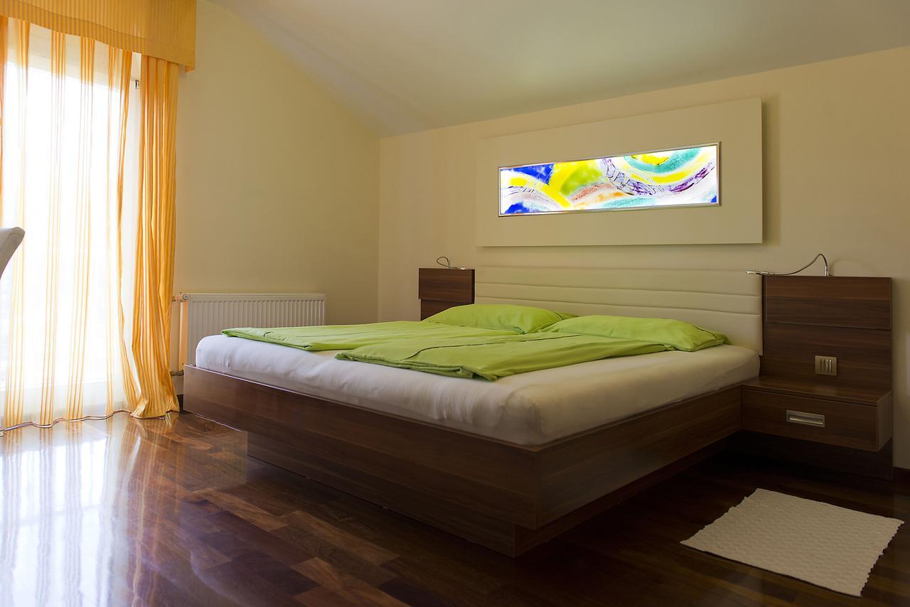 Hotel Pansion Maestral Novi Vinodolski Zewnętrze zdjęcie