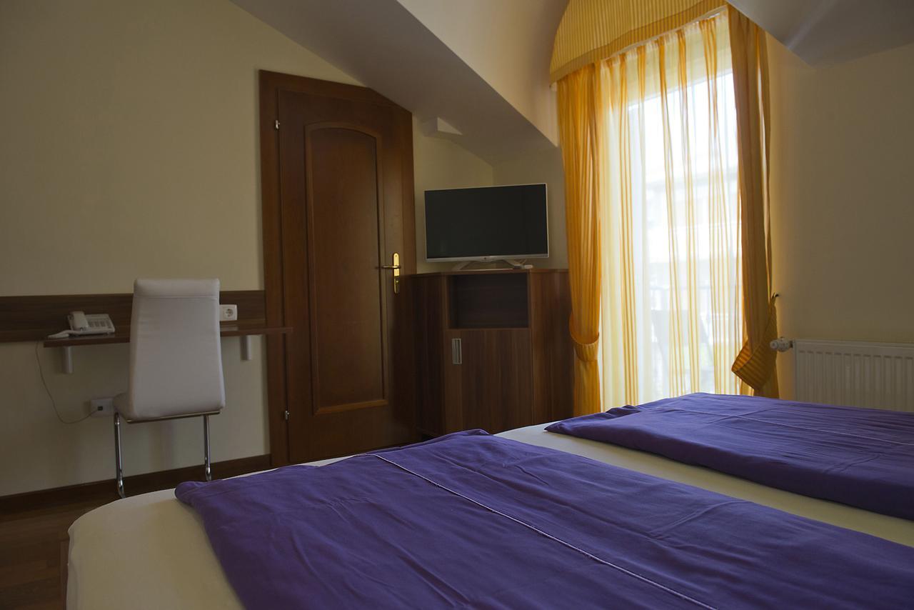 Hotel Pansion Maestral Novi Vinodolski Zewnętrze zdjęcie